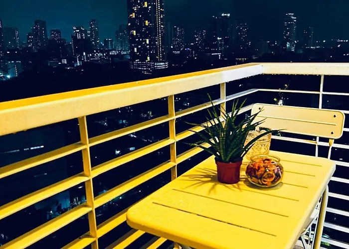 Casa Staycation & 4* Manila