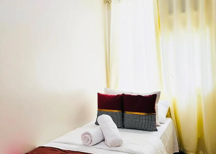 Aparthotel Casa Staycation & 4*